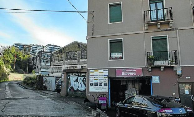 Vecinos de Herrera rechazan la «densidad brutal» de viviendas prevista en la parcela de Zardoya