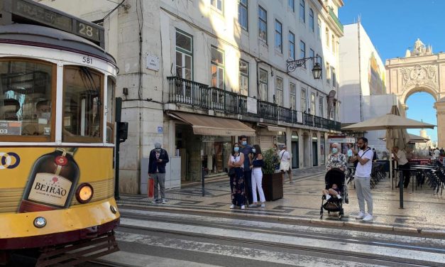 Alquiler forzoso de inmuebles vacíos y no más pisos turísticos: las ideas de Portugal para abordar la crisis de vivienda