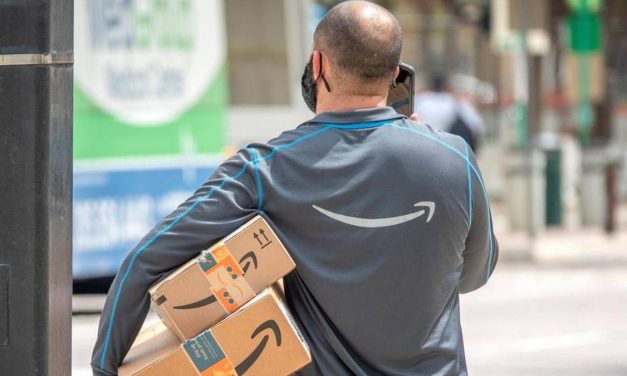 Barcelona aprueba definitivamente la ‘tasa Amazon’ con la única oposición de PP y Valents