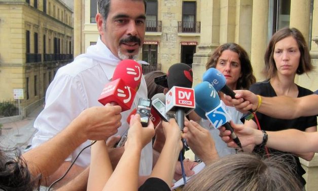 El debate de la tasa turística, para desviar la atención de los temas fundamentales